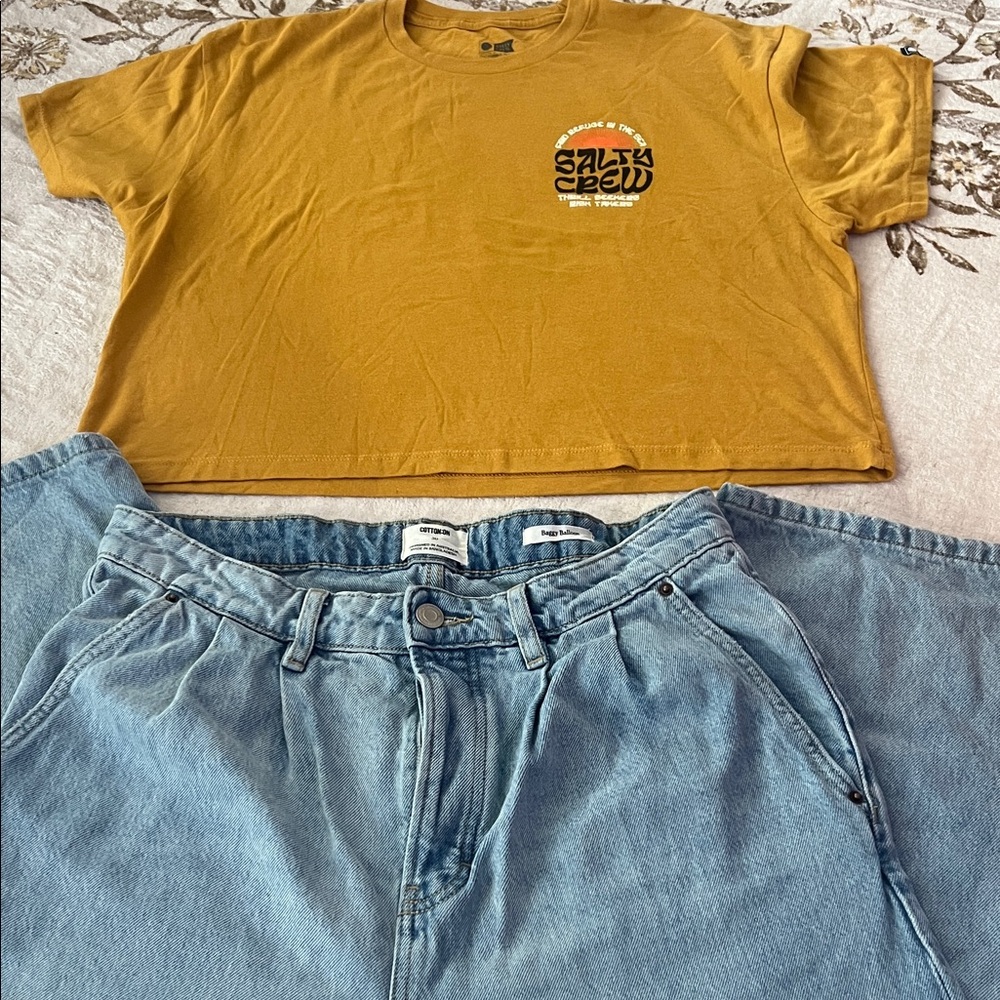 Salty crew crop top size Women’s XL.